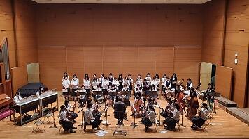 20250724_101248定演中谷先生.jpg